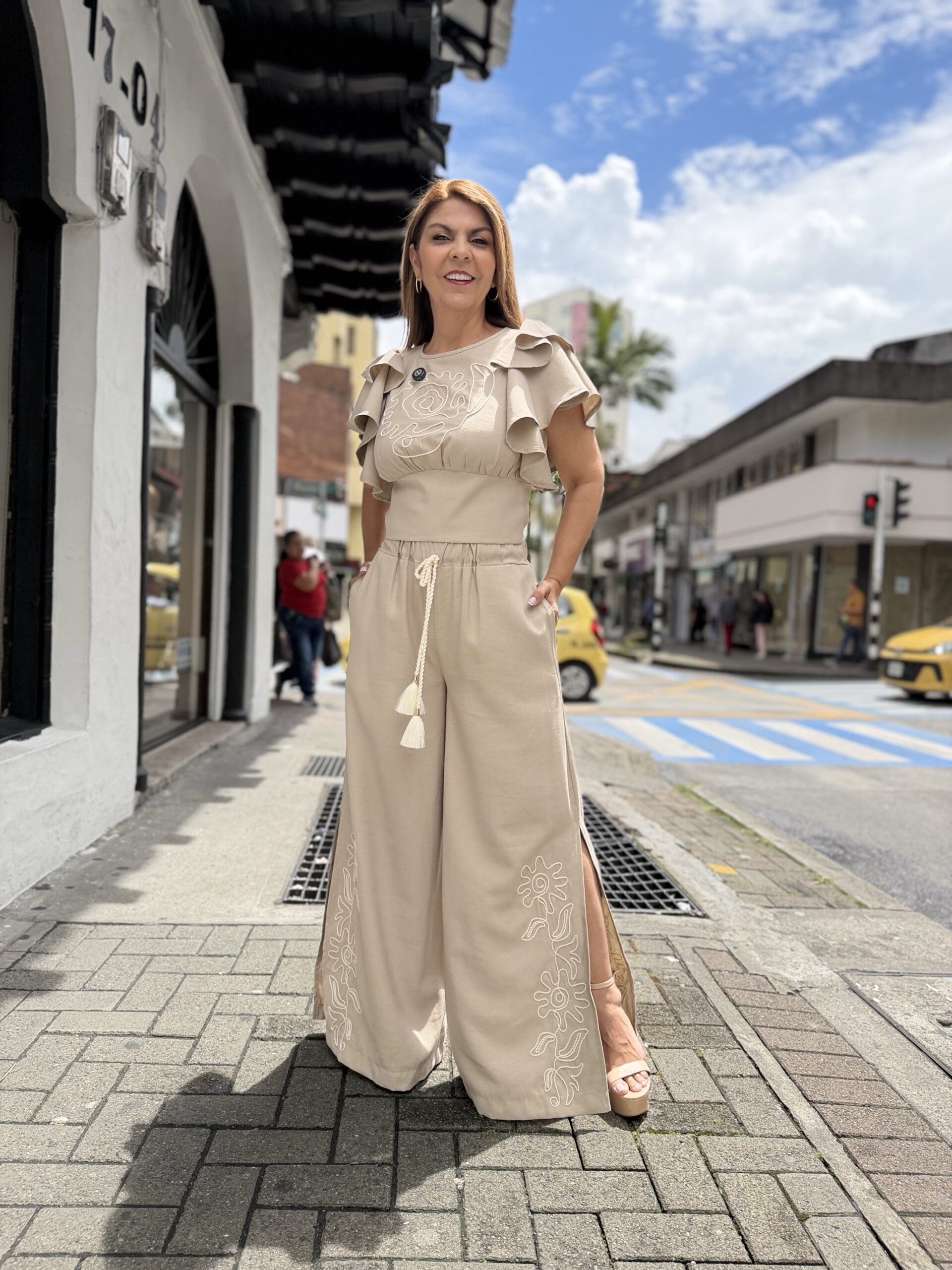 IMG_2343 Set Pantalón-Blusa - Image 1